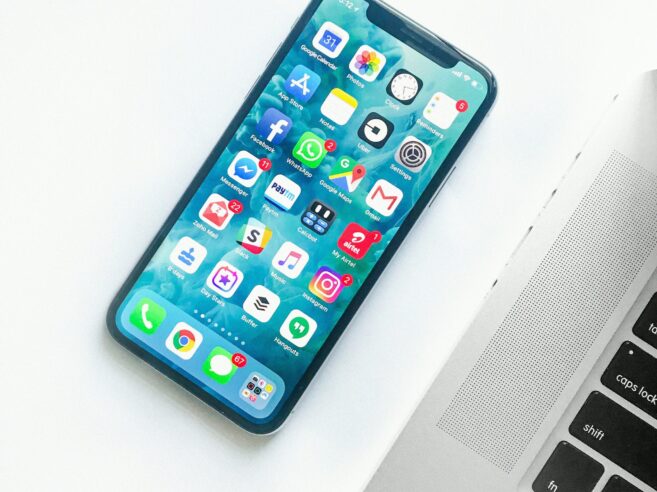 rahul-chakraborty-xsGxhtAsfSA-unsplash Social Media